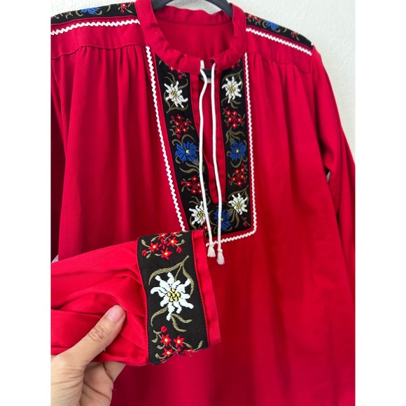 Vintage‎ Folk Embroidered Red Alpine Peasant Cottagecore Top SZ 40 (see msrmt)) - Picture 3 of 10